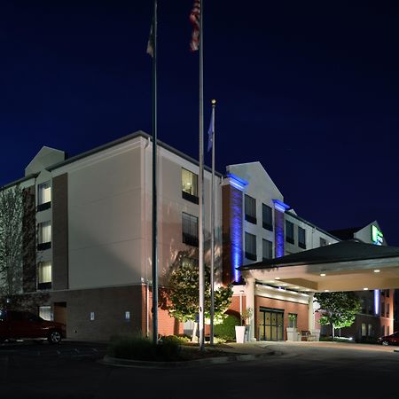 Holiday Inn Express Hotel & Suites Milwaukee-New Berlin By Ihg Exterior foto