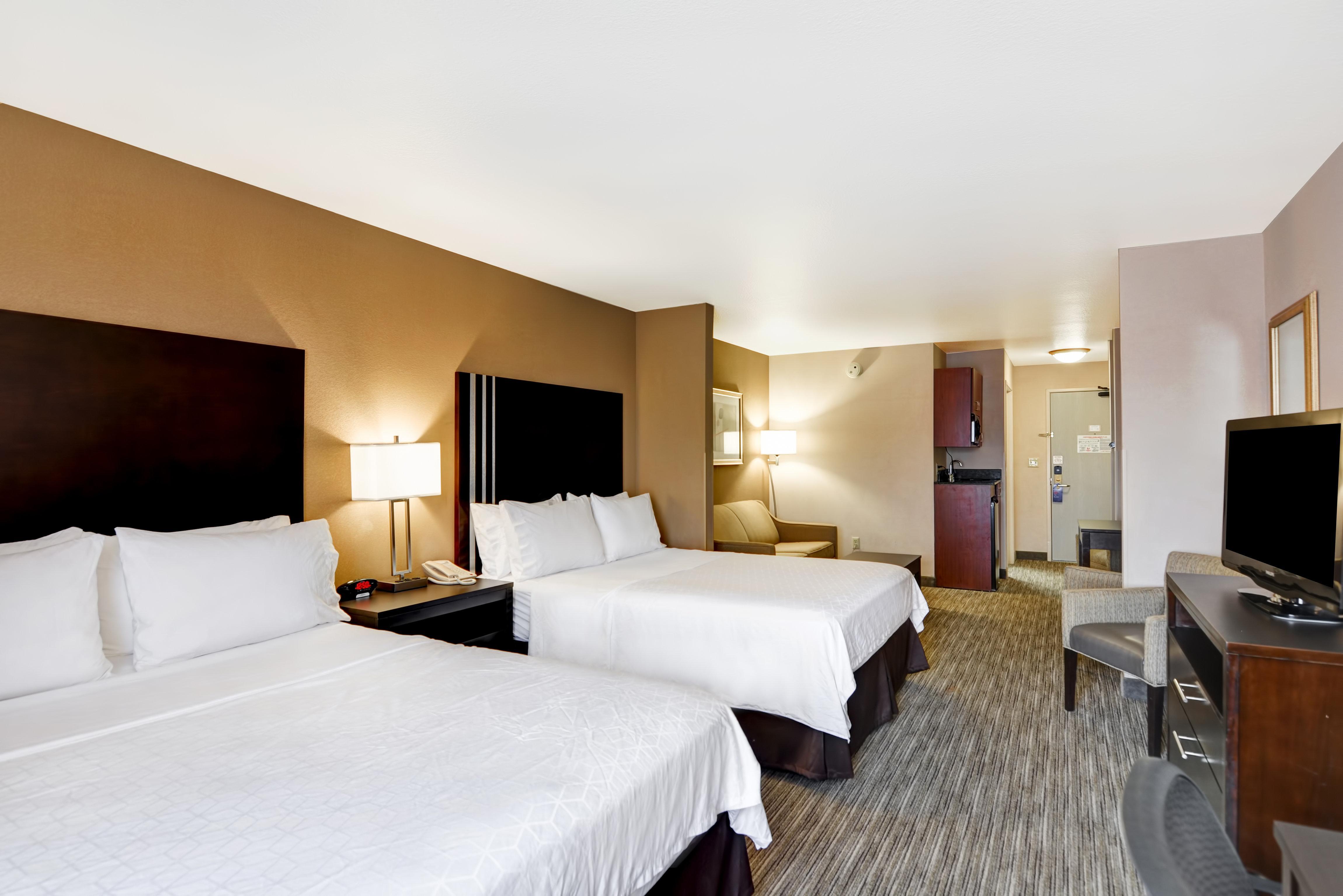 Holiday Inn Express Hotel & Suites Milwaukee-New Berlin By Ihg Exterior foto