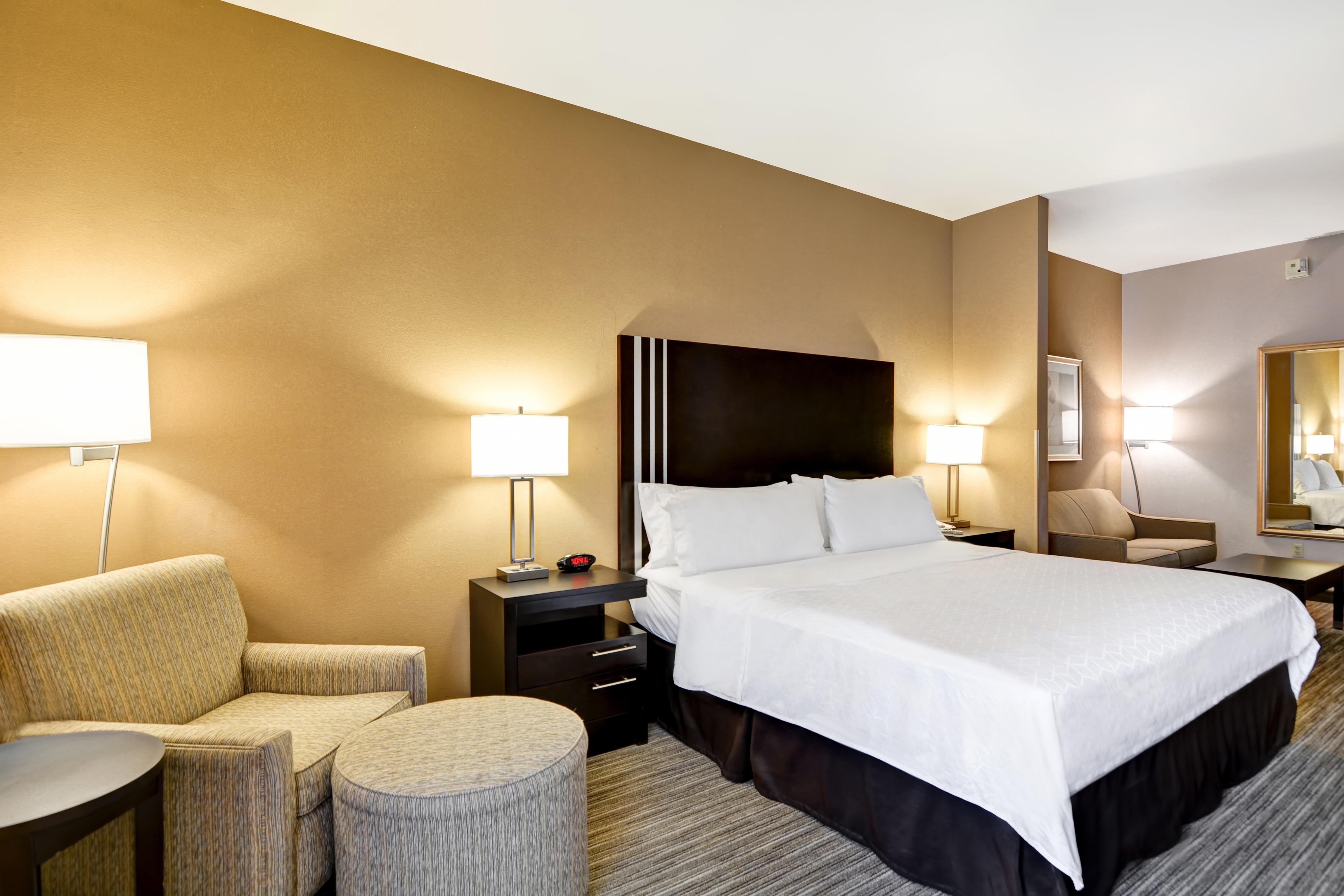 Holiday Inn Express Hotel & Suites Milwaukee-New Berlin, An Ihg Hotel Exterior foto